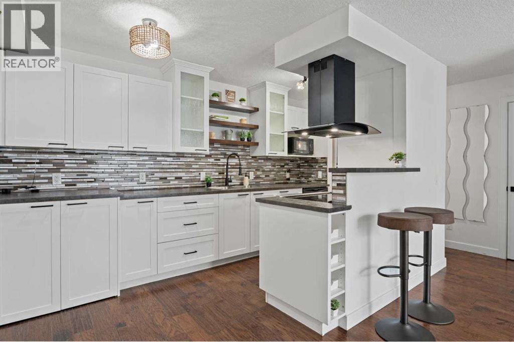 Apartment for Sale in 105, 123 24 Avenue SW|Calgary, Alberta T2S0J8 4