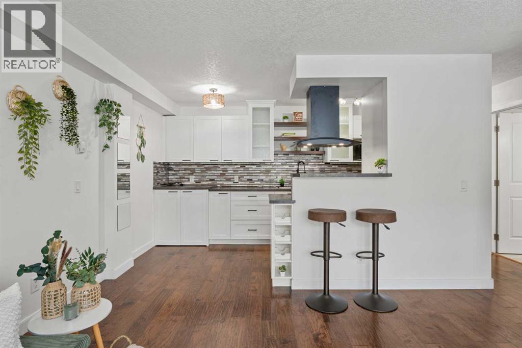 Apartment for Sale in 105, 123 24 Avenue SW|Calgary, Alberta T2S0J8 3