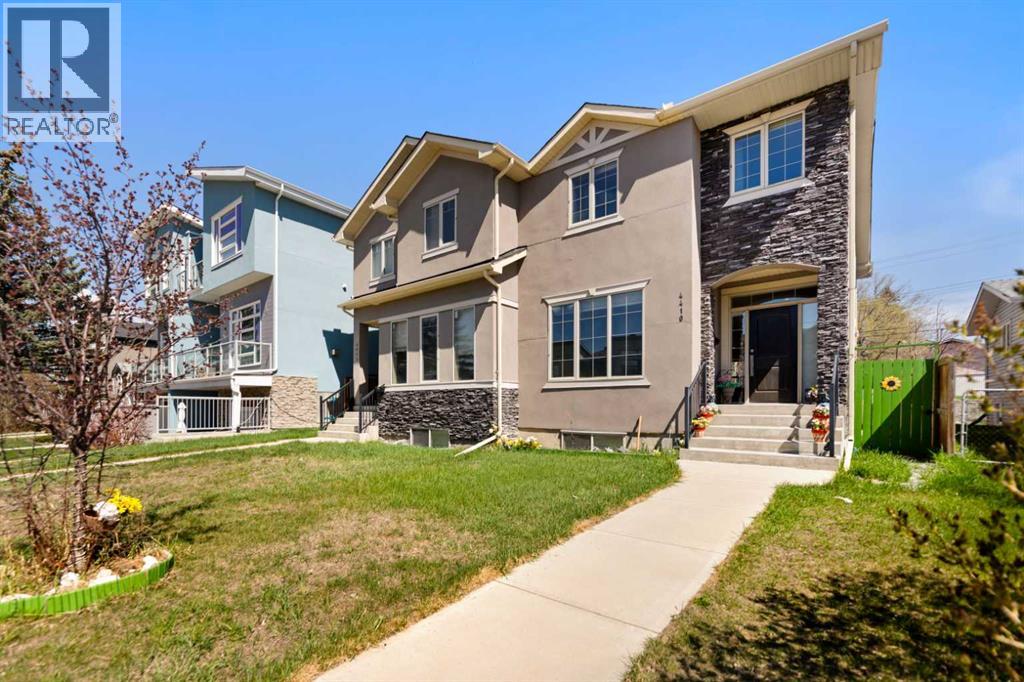 Duplex for Sale in 4410 17 Avenue NW|Calgary, Alberta T3B0N8 3