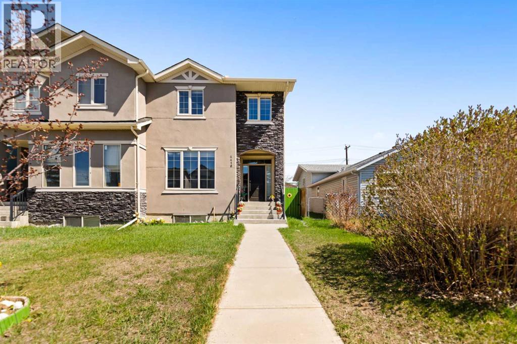 Duplex for Sale in 4410 17 Avenue NW|Calgary, Alberta T3B0N8 2