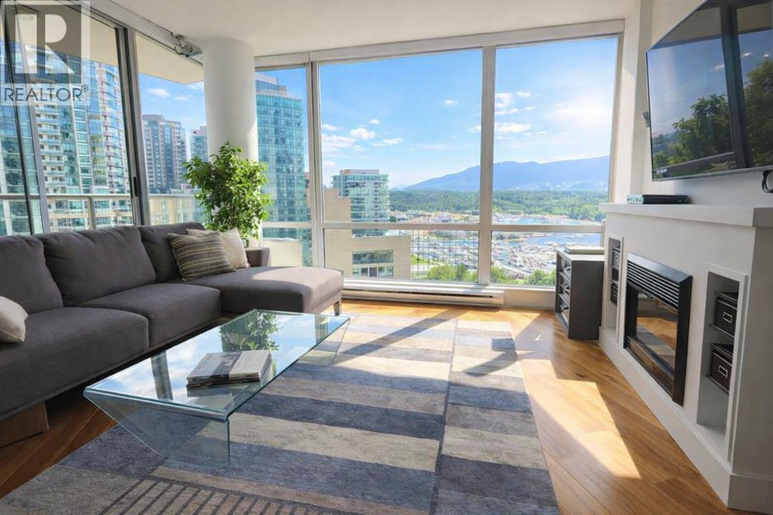 1404 1228 W HASTINGS STREET|Vancouver, British Columbia V6E4S6