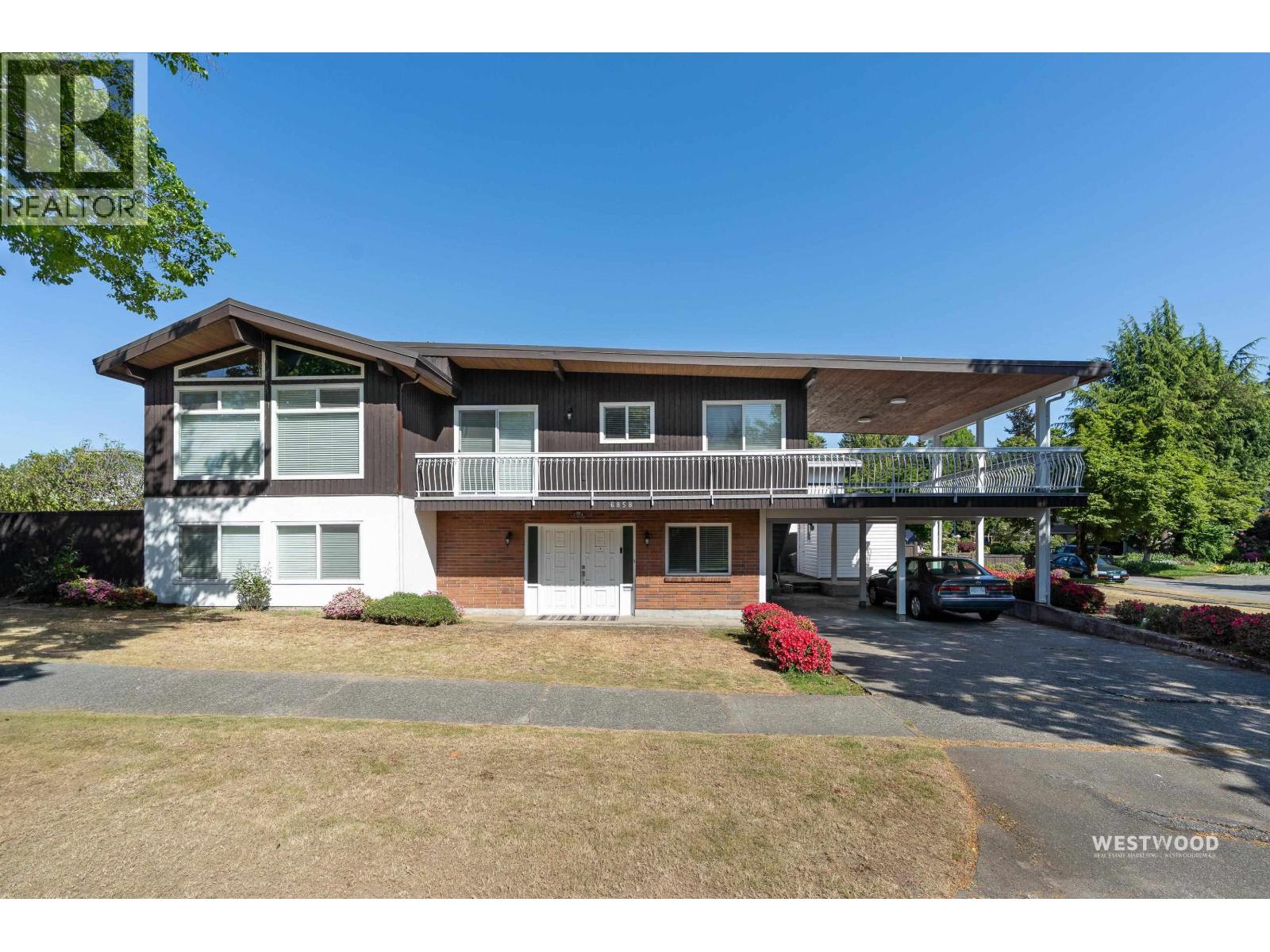 6858 TYNE STREET|Vancouver, British Columbia V5S3M5