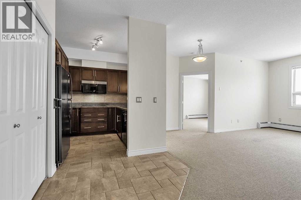 Apartment for Sale in 415, 26 Val Gardena View SW|Calgary, Alberta T3H2V9 4
