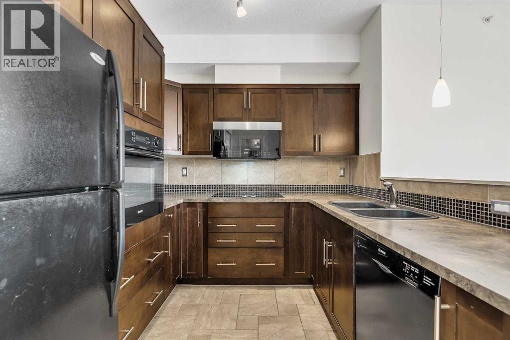 Apartment for Sale in 415, 26 Val Gardena View SW|Calgary, Alberta T3H2V9 5