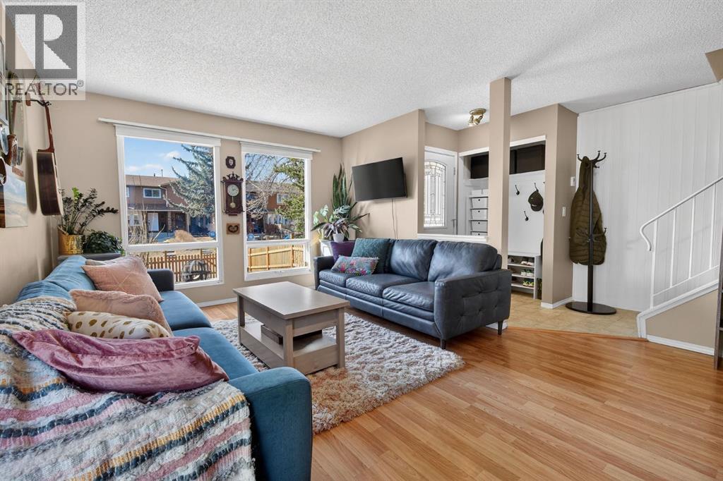 Row / Townhouse for Sale in 161 Midbend Place SE|Calgary, Alberta T2X2K1 3