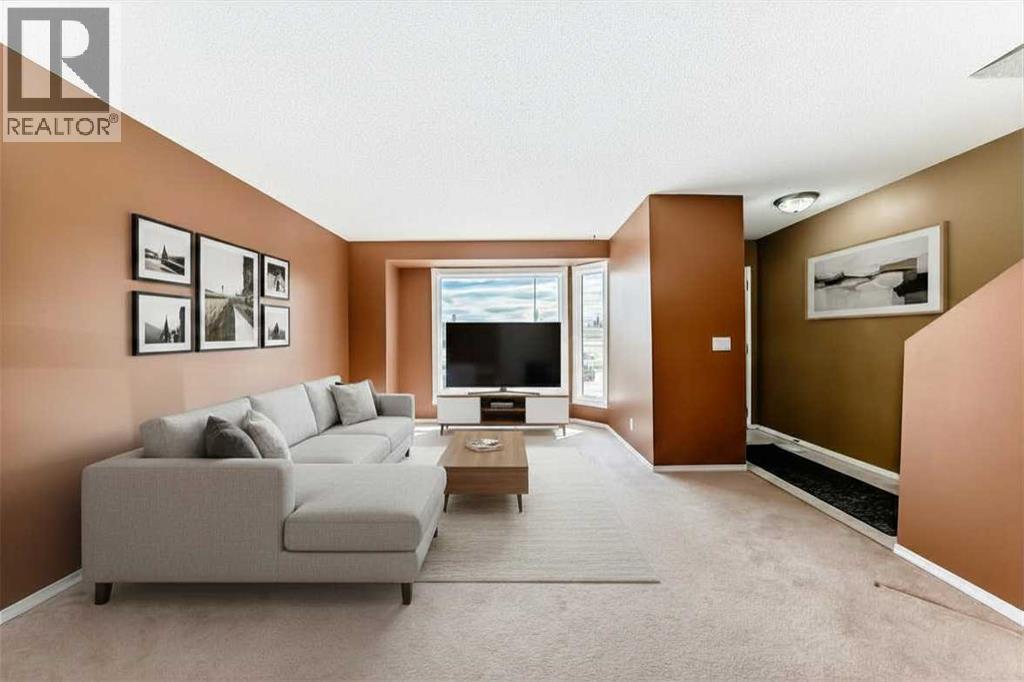 Row / Townhouse for Sale in 98, 123 Queensland Drive SE|Calgary, Alberta T2J5J4 4