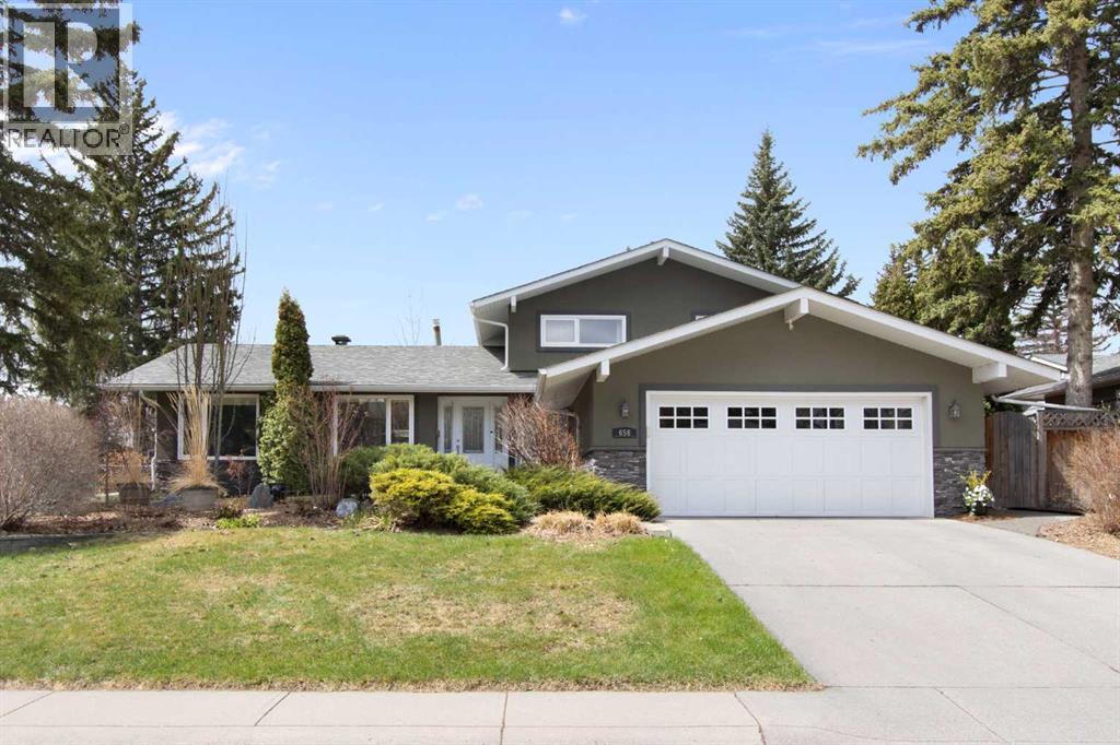 House for Sale in 656 Willow Brook Drive SE|Calgary, Alberta T2J1N8