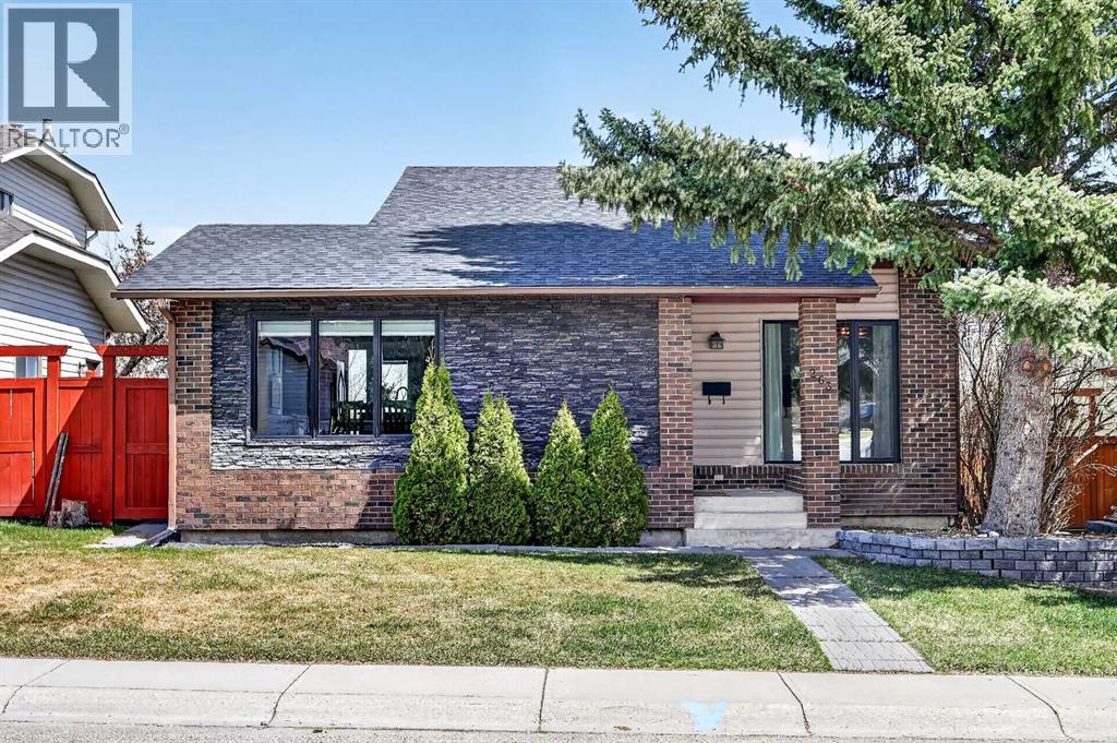 House for Sale in 263 Shawmeadows Road SW|Calgary, Alberta T2Y1B6