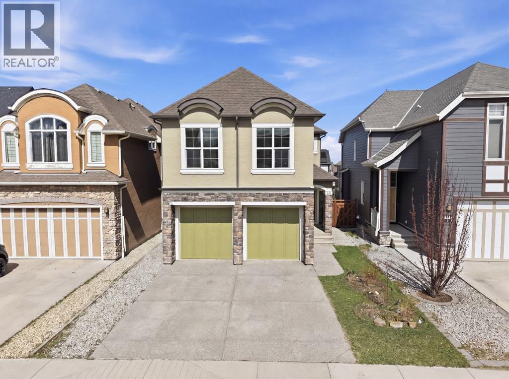 House for Sale in 40 Masters Common SE|Calgary, Alberta T3M2B4