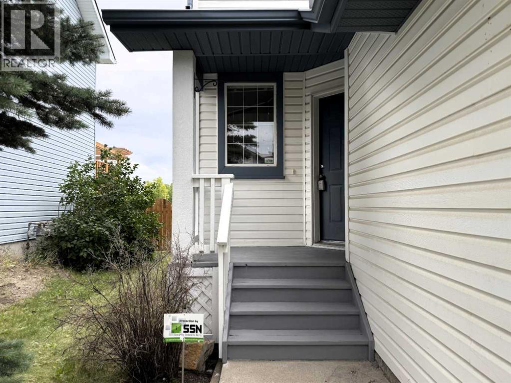 House for Sale in 73 Rocky Ridge Heath NW|Calgary, Alberta T3G4Z7 3