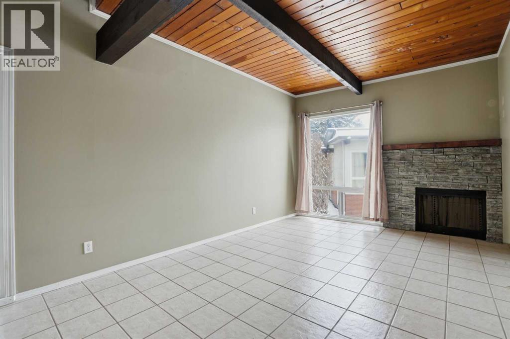 Row / Townhouse for Sale in 107 Pinemont Bay NE|Calgary, Alberta T1Y2V7 4