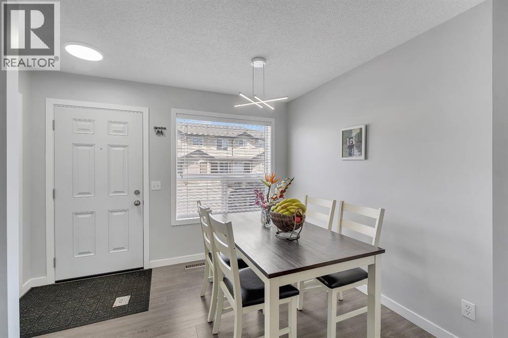 Row / Townhouse for Sale in 257 Saddlebrook Point NE|Calgary, Alberta T3J0G4 4