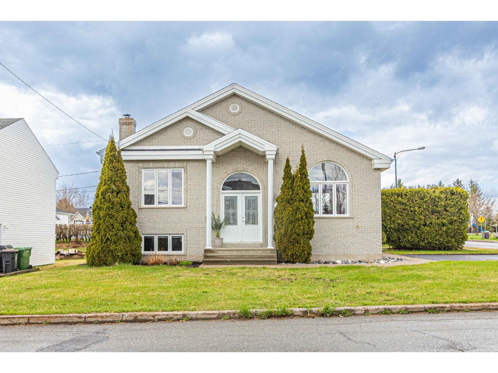 For sale: 4703 Rue Rina-Lasnier, Lévis (Desjardins), Quebec G6W7R2
