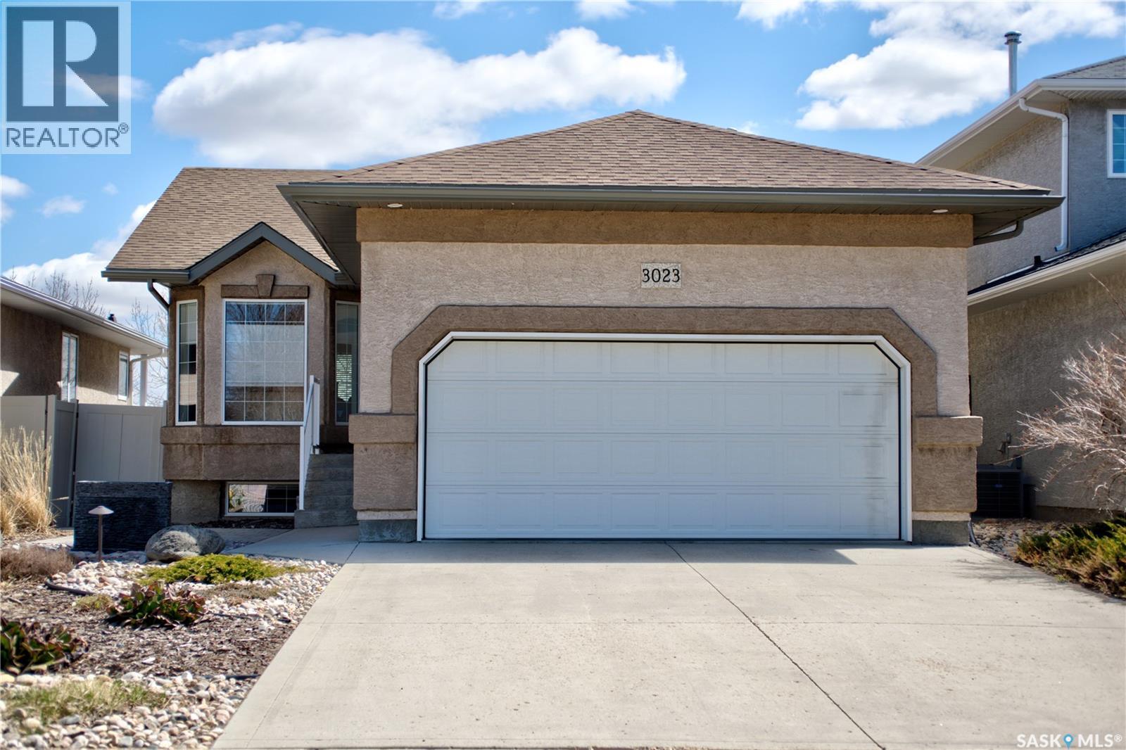 3023 CRANBOURN CRESCENT