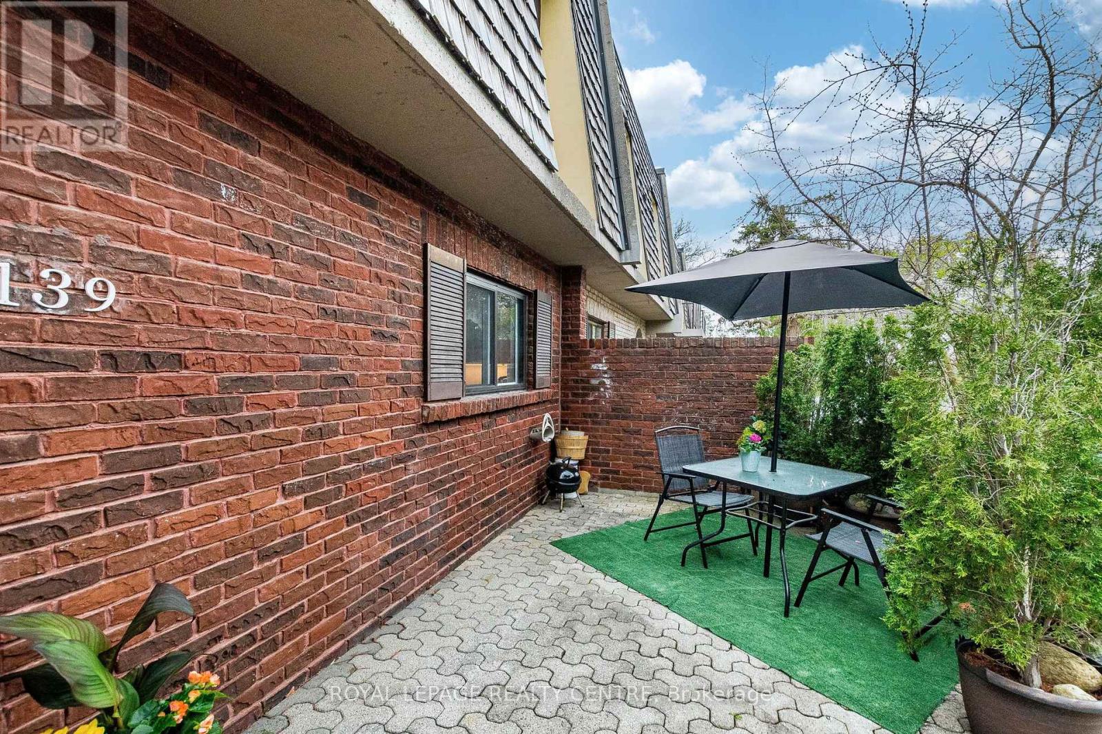Row / Townhouse for Sale in 139 - 1250 MISSISSAUGA VALLEY BOULEVARD|Mississauga (Mississauga Valleys), Ontario L5A3R6 3