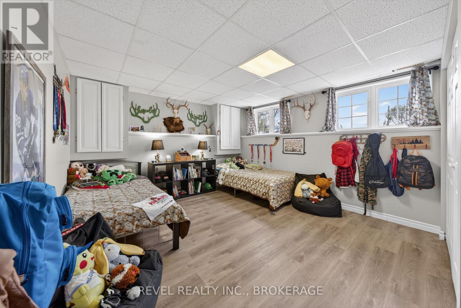 property-image