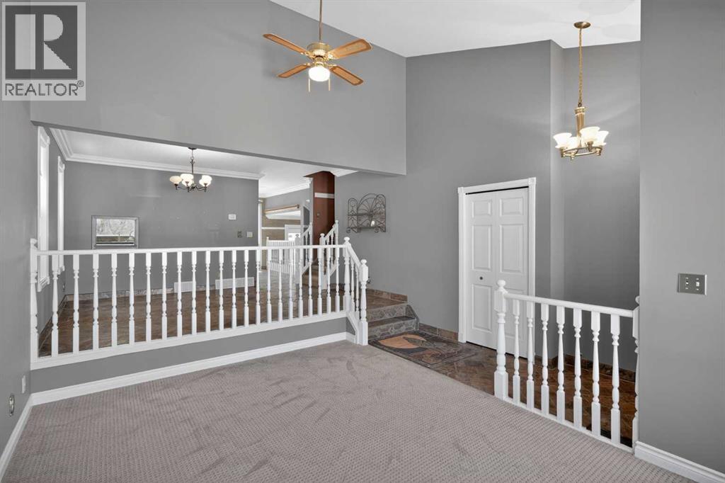 House for Sale in 67 Woodstock Road SW|Calgary, Alberta T2W5W3 5
