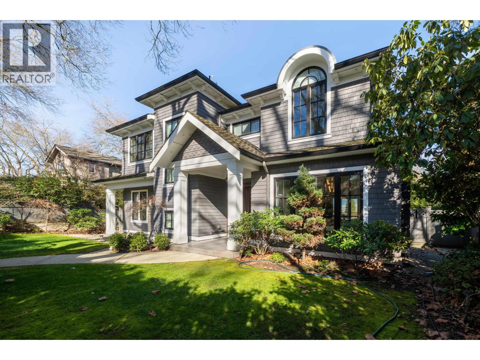 3955 W BROADWAY|Vancouver, British Columbia V6R2C2