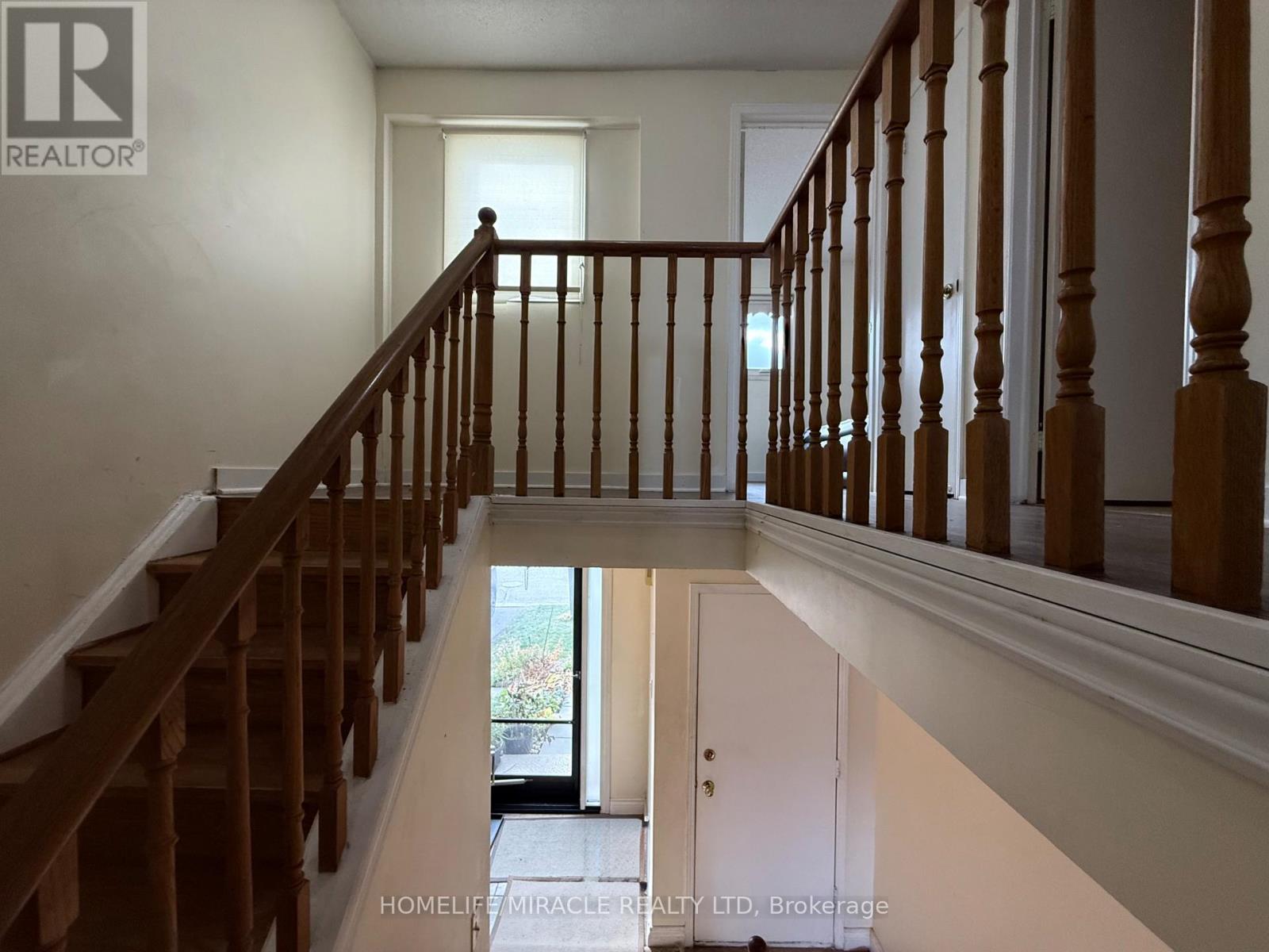 Row / Townhouse for Sale in 3510 SOUTH MILLWAY E|Mississauga (Erin Mills), Ontario L5L3T9 3