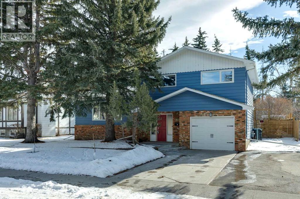 House for Sale in 4023 Varmoor Road NW|Calgary, Alberta T3A0B1