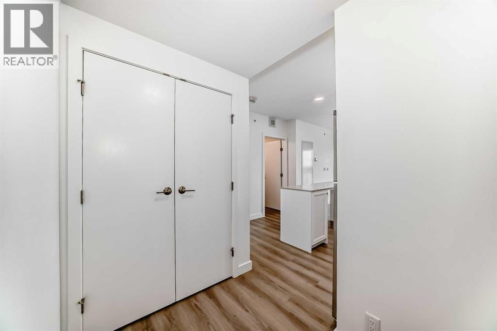 Apartment for Sale in 1202, 123 4 Street NE|Calgary, Alberta T2E8K3 5