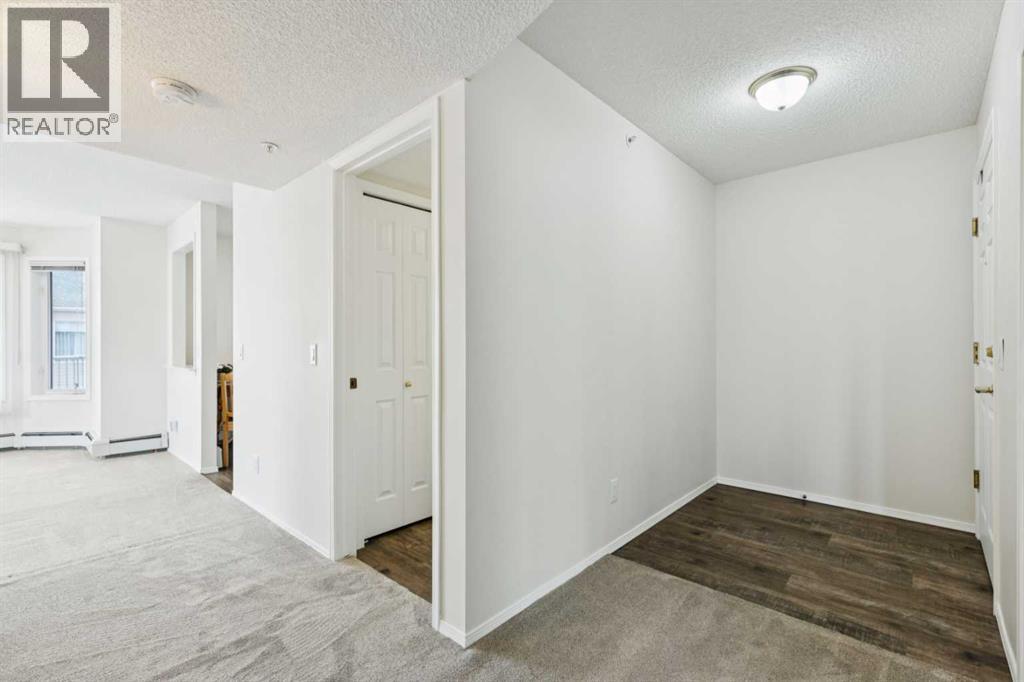 Apartment for Sale in 2309, 2309 Hawksbrow Point NW|Calgary, Alberta T3G4C9 3