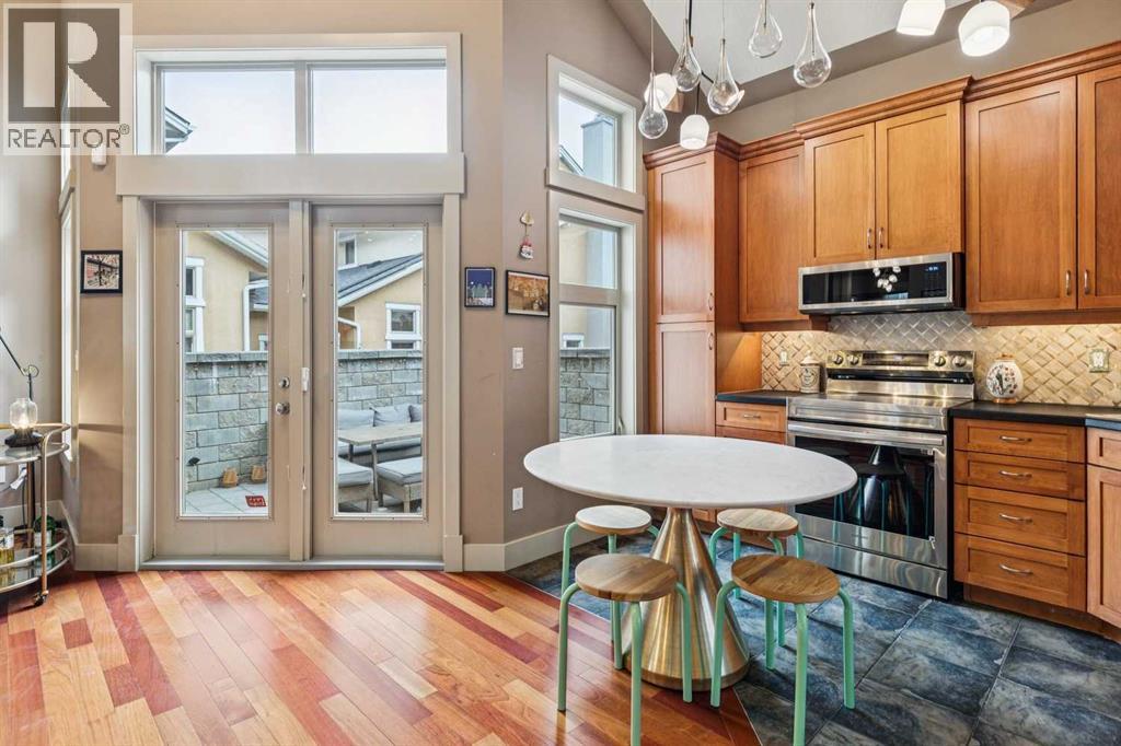 Row / Townhouse for Sale in 3009 Patricia Landing SW|Calgary, Alberta T2T6P5 5