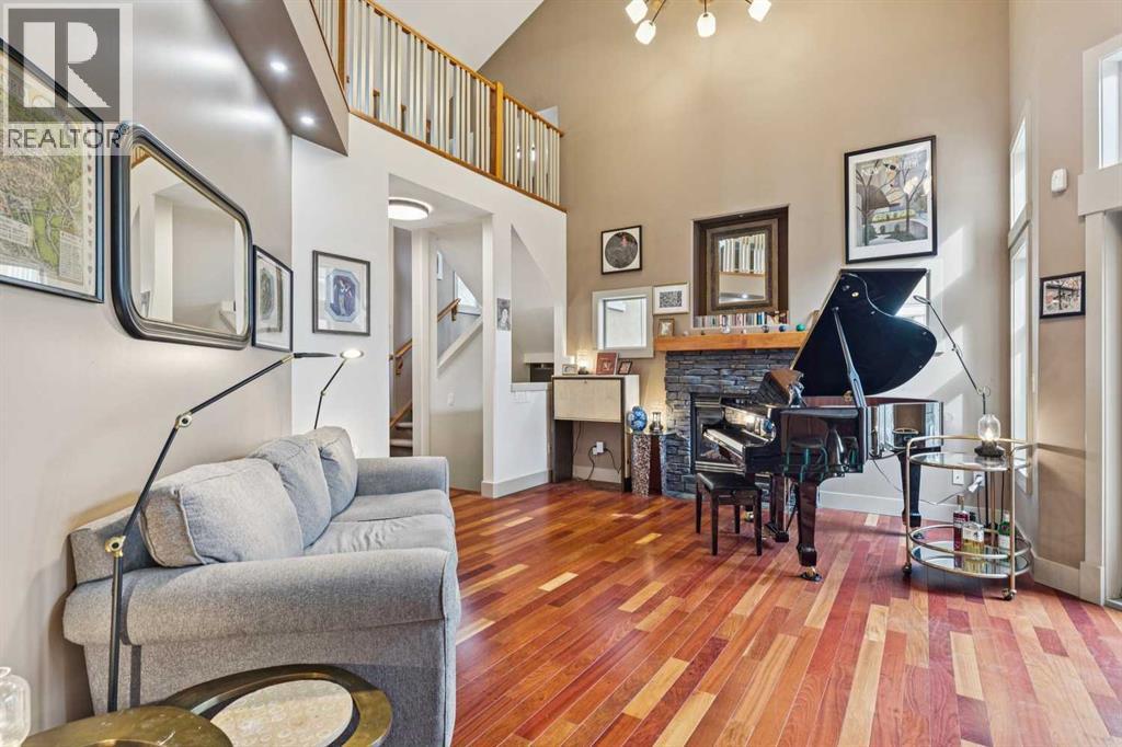 Row / Townhouse for Sale in 3009 Patricia Landing SW|Calgary, Alberta T2T6P5 3