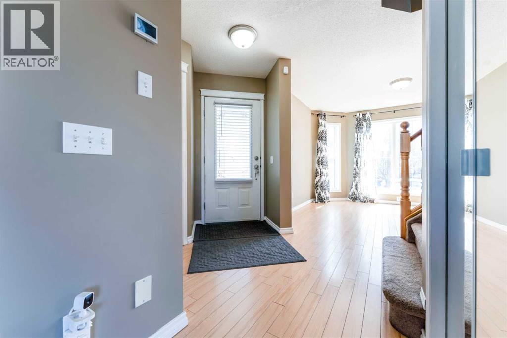 House for Sale in 140 Prestwick Avenue SE|Calgary, Alberta T2Z3S6 4