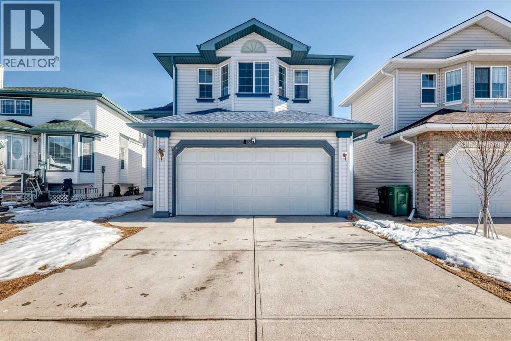 House for Sale in 22 Applestone Park SE|Calgary, Alberta T2A7S4