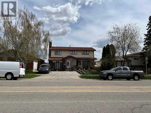 House for Sale in 20 Beddington Drive NE|Calgary, Alberta T3K1J9