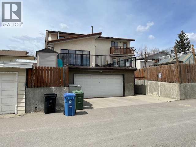 House for Sale in 20 Beddington Drive NE|Calgary, Alberta T3K1J9 2
