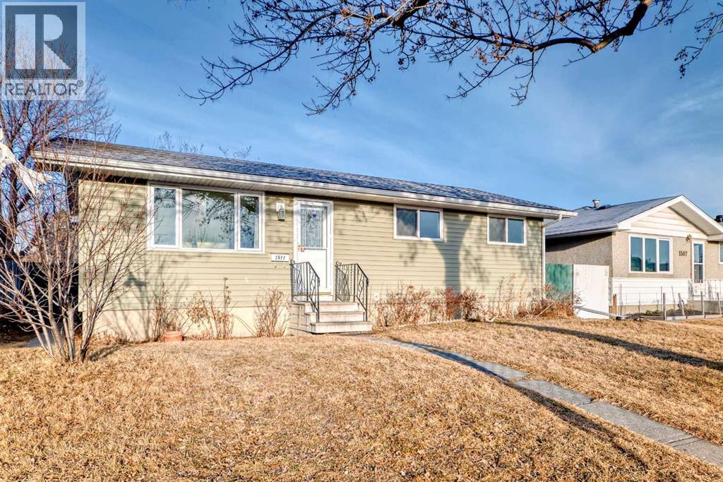 House for Sale in 1511 43 Street SE|Calgary, Alberta T2A1M3 2