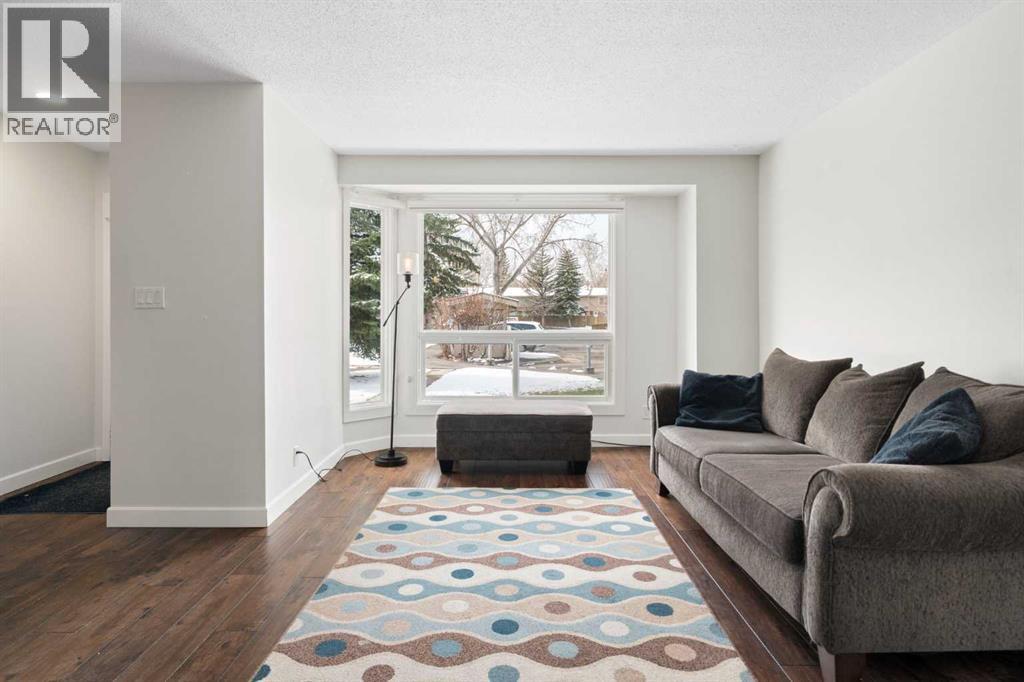 Row / Townhouse for Sale in 144, 123 Queensland Drive SE|Calgary, Alberta T2J5J4 4