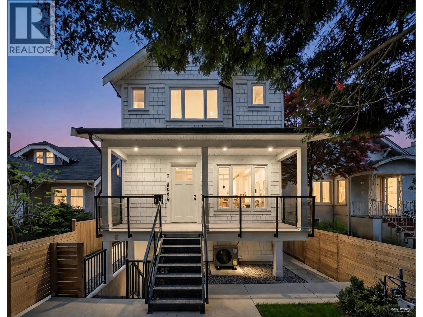 2619 MCGILL STREET|Vancouver, British Columbia V5K1H2