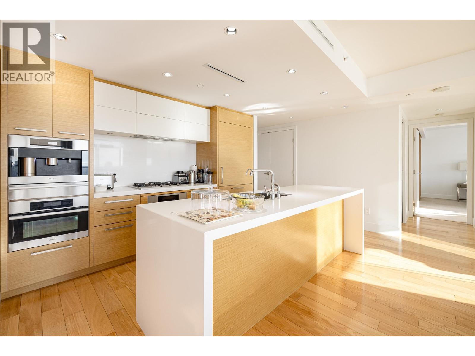 3001 667 HOWE STREET|Vancouver, British Columbia V6C0B5