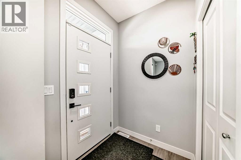 Row / Townhouse for Sale in 33 Savanna Manor NE|Calgary, Alberta T3J2J8 5
