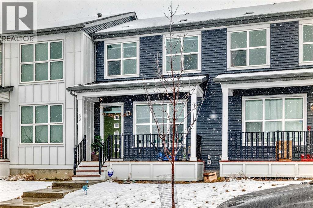 Row / Townhouse for Sale in 33 Savanna Manor NE|Calgary, Alberta T3J2J8 2