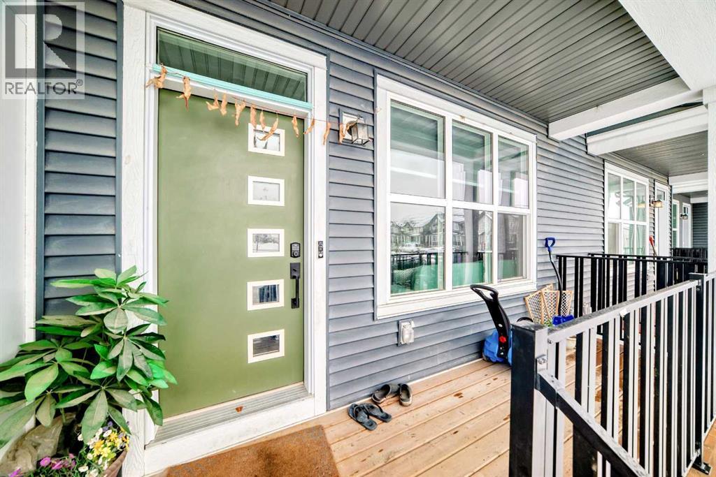 Row / Townhouse for Sale in 33 Savanna Manor NE|Calgary, Alberta T3J2J8 4