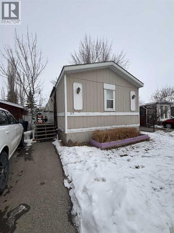 Mobile Home for Sale in 37, 6220 17 Avenue SE|Calgary, Alberta T2A0w6
