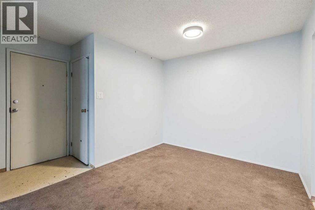 Apartment for Sale in 6310, 315 Southampton Drive SW|Calgary, Alberta T2W2T6 5