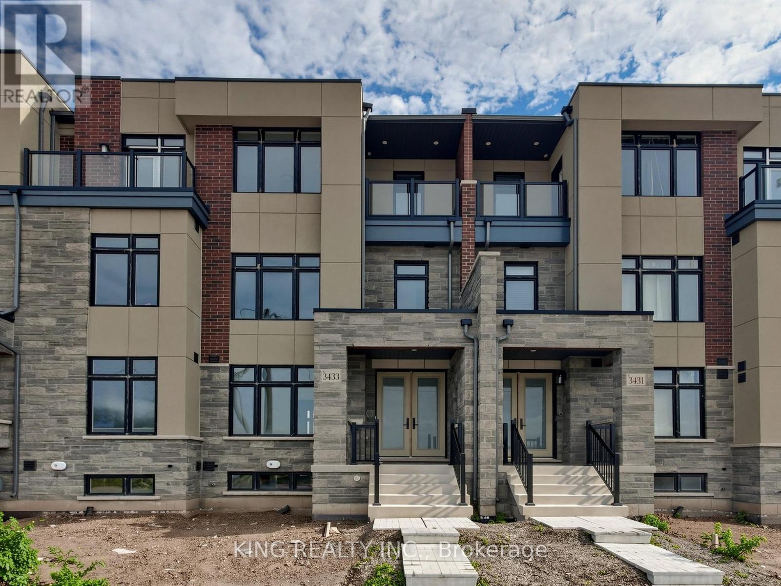 Row / Townhouse for Sale in 3433 PRESERVE DRIVE|Oakville (GO Glenorchy), Ontario L6M4K1 2