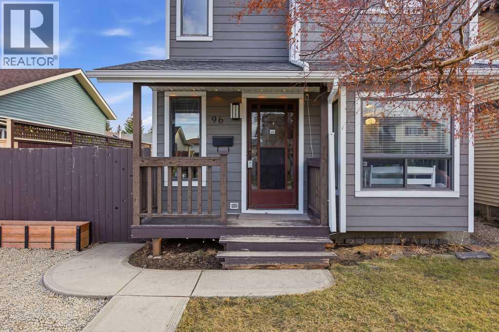 House for Sale in 96 Abberfield Crescent NE|Calgary, Alberta T2A6N6 3