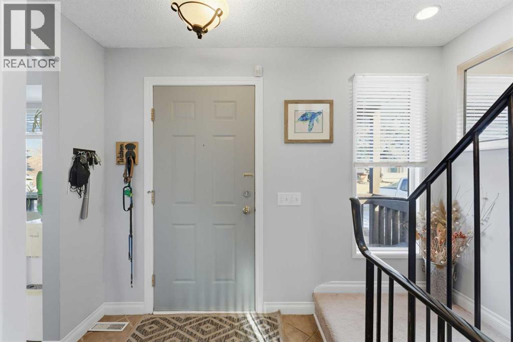 House for Sale in 96 Abberfield Crescent NE|Calgary, Alberta T2A6N6 5
