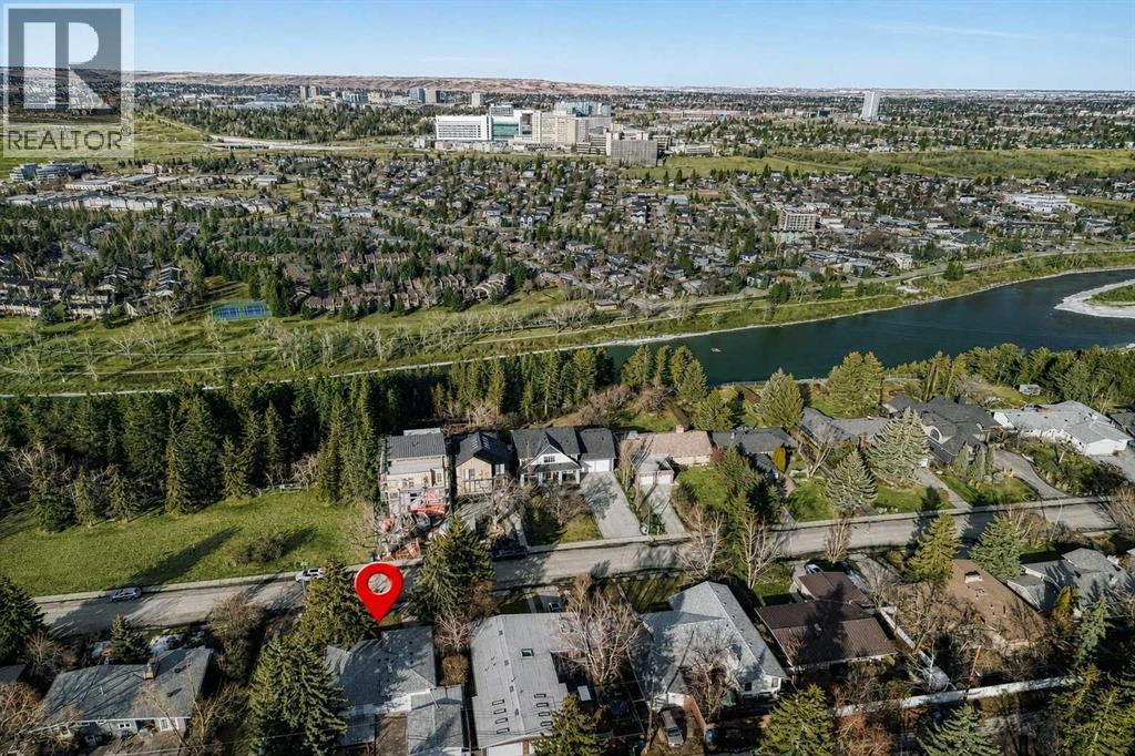 House for Sale in 75 Wildwood Drive SW|Calgary, Alberta T3C3C6