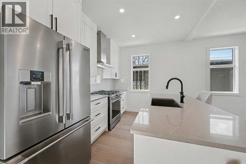 Row / Townhouse for Sale in 753 Centre Avenue NE|Calgary, Alberta T2E4B6 4