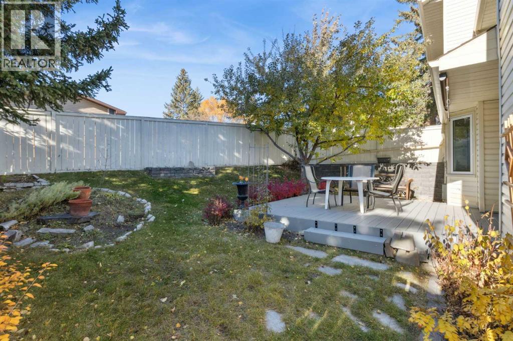 Duplex for Sale in 15 Millrise Lane SW|Calgary, Alberta T2Y2C2 3
