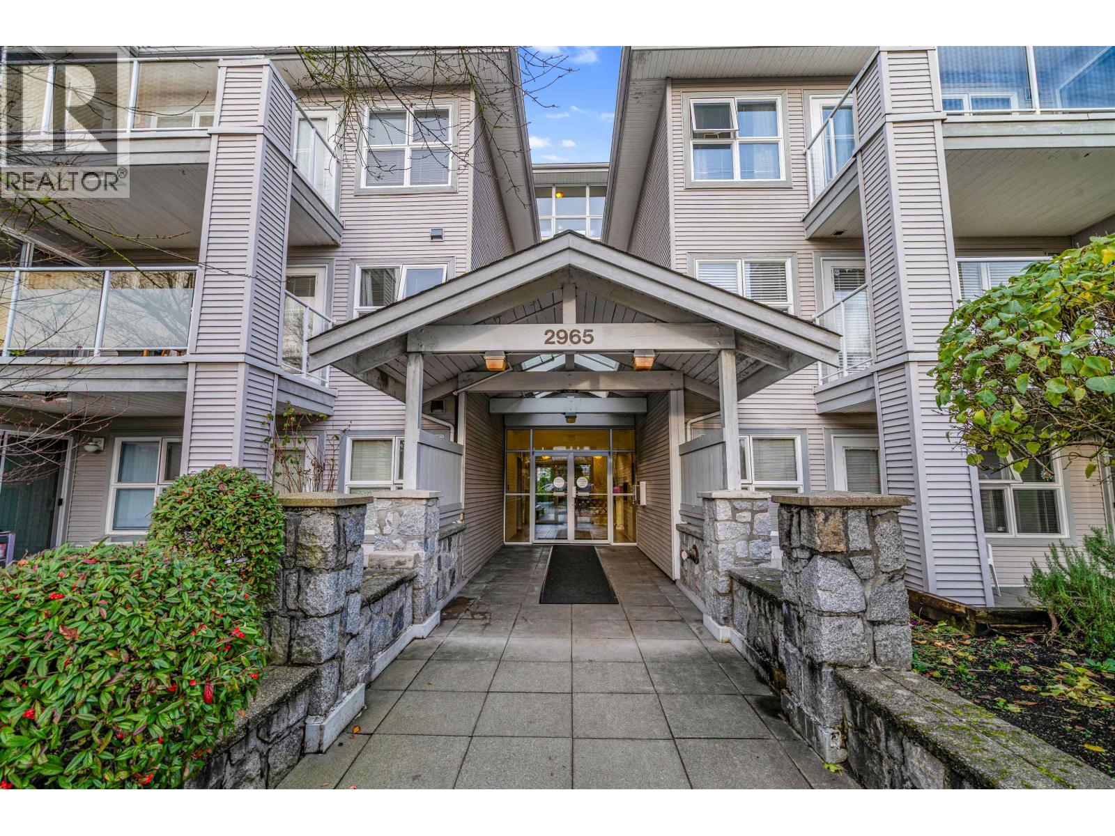 205 2965 HORLEY STREET|Vancouver, British Columbia V5R6B9