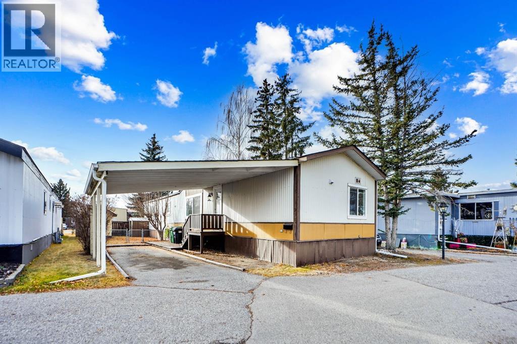 Mobile Home for Sale in 208, 3223 83 Street NW|Calgary, Alberta T3B5N4