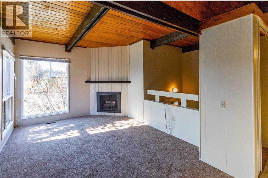 Duplex for Sale in 92 Queen Isabella Close SE|Calgary, Alberta T2J3R1 4